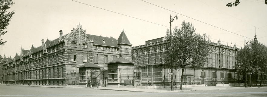 ENTREPÔTS LE LONG DU BOULEVARD LÉOPOLD II